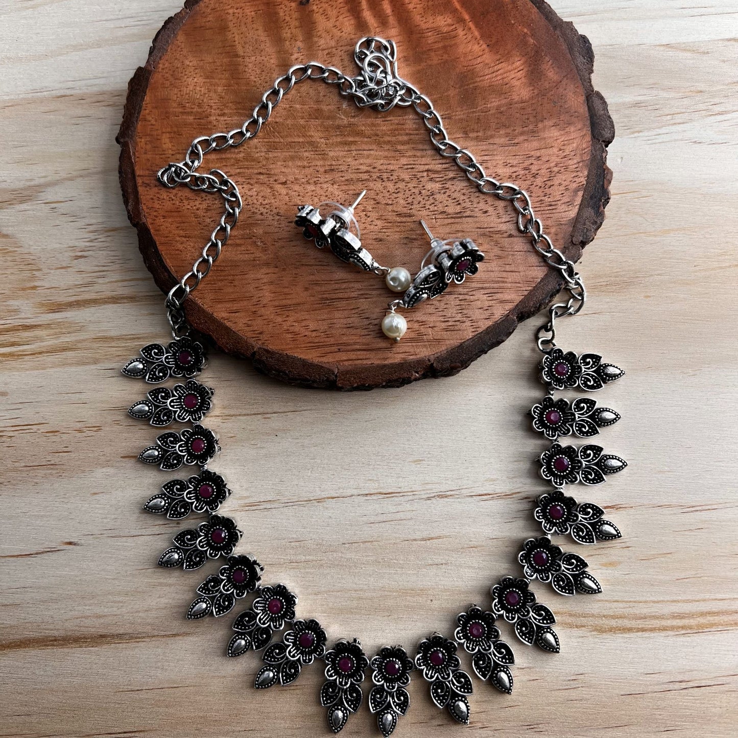 Fashion - Classic Leaf & Floral Pattern Pink Color Oxidized Necklace Set