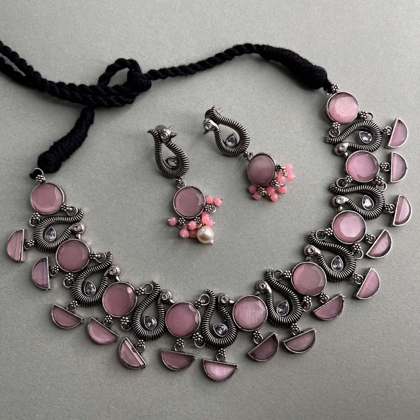 Fashion - Classic Style Pink Color Oxidized Necklace Set With Oxidized Silver Tone Plating