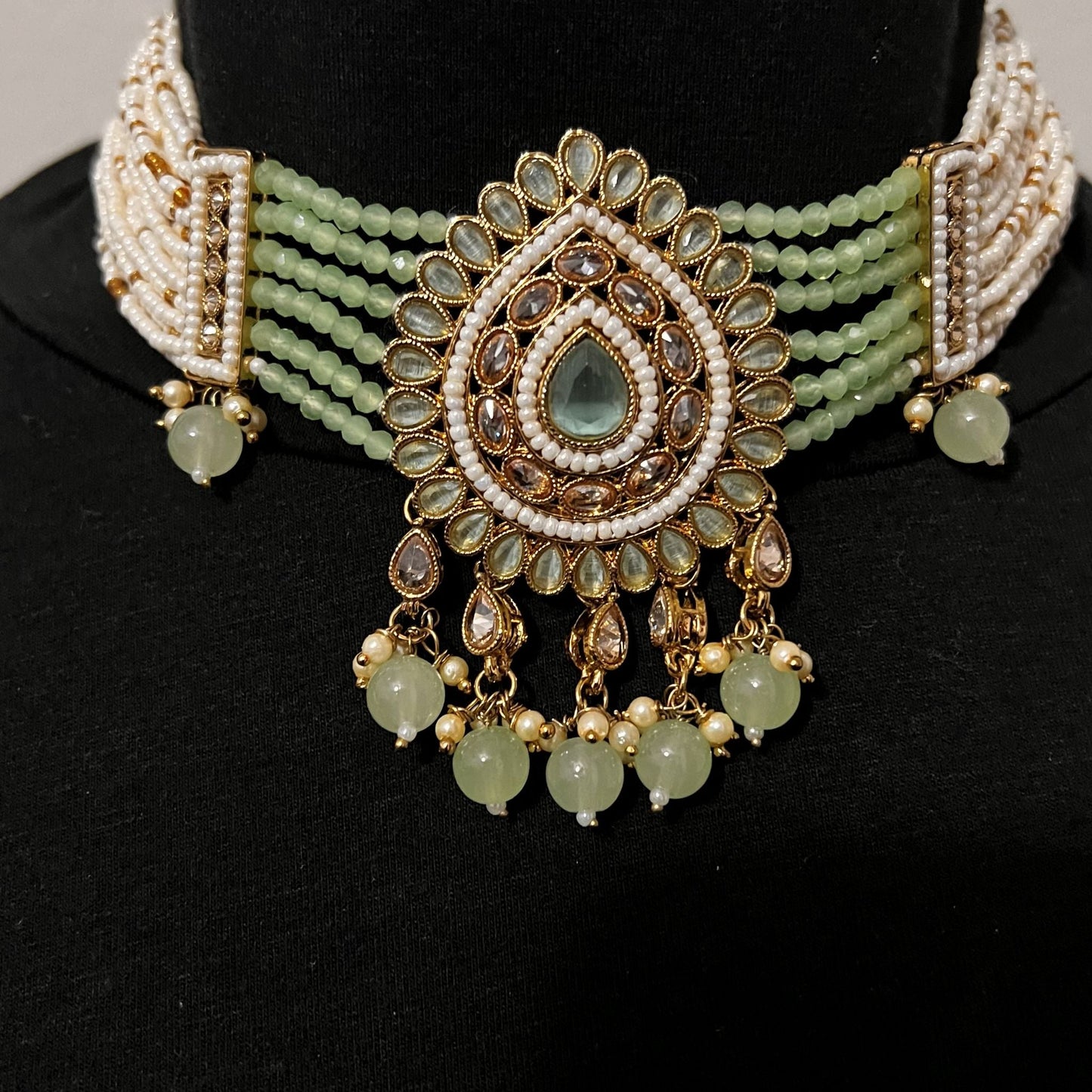 Fashion - Classic Design Beads & Mint Green Stone Choker Necklace Set