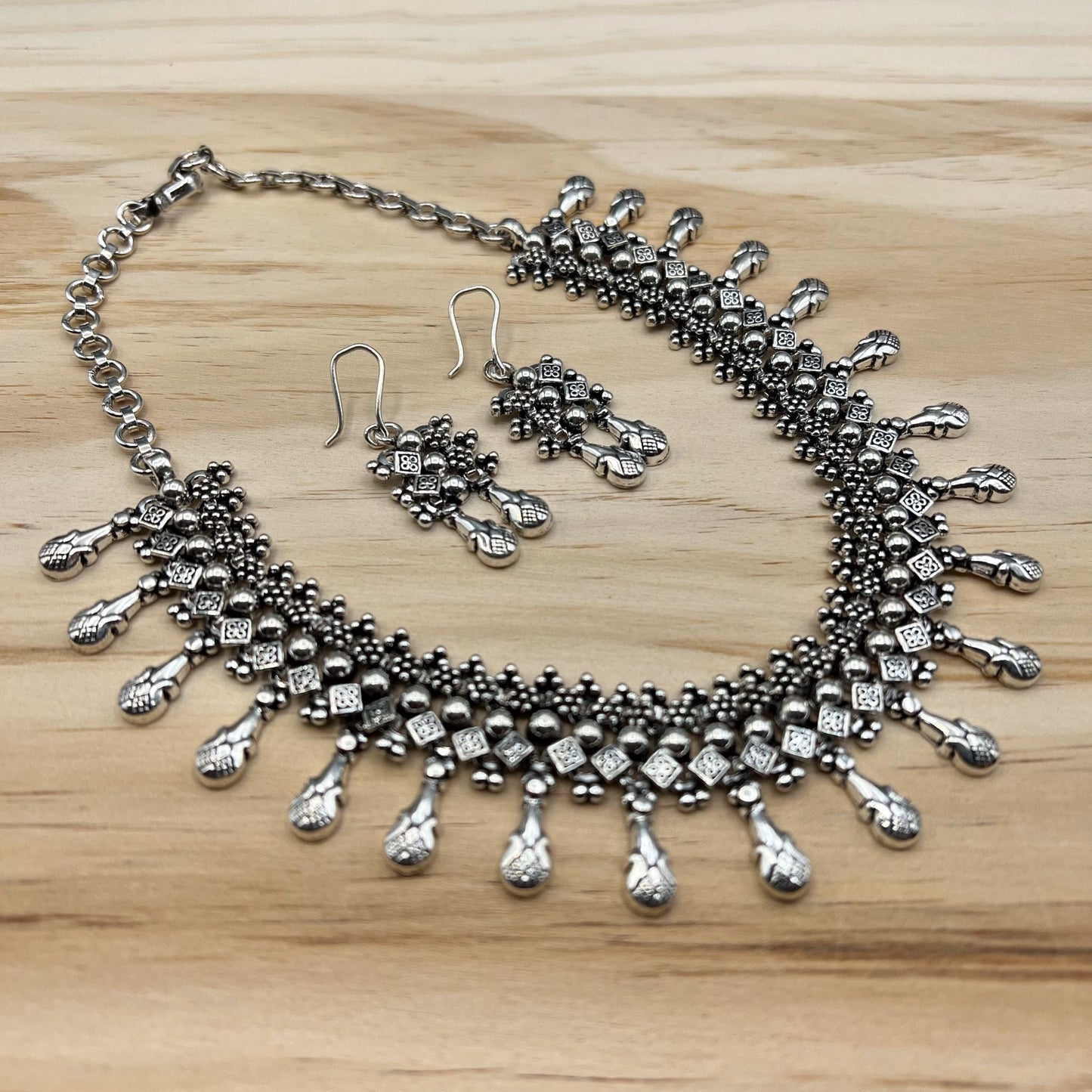 925 SS Designer Plain Oxidised Festive Silver Color Plain Necklace Set