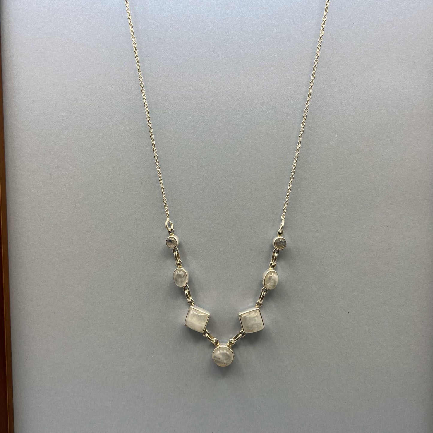 925 Silver Dainty Rainbow Moonstone Cabochon Stone Necklace Set
