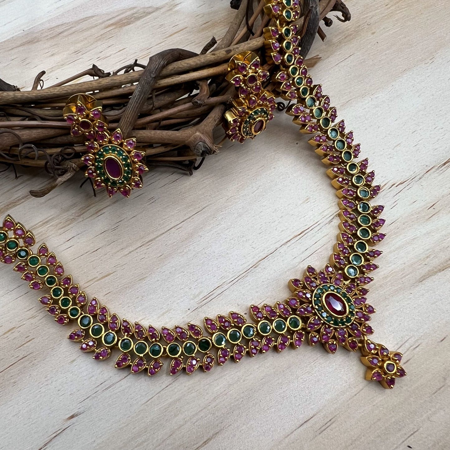 Fashion - Ethnic Design Classic Ruby Pink & Green Antique Traditional Necklace Set