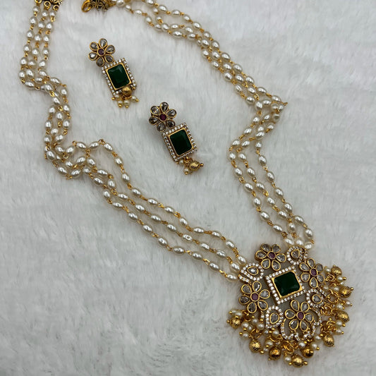 Fashion - Classic Style Green, White Color Antique Traditional Necklace Set With Gold Tone Plating