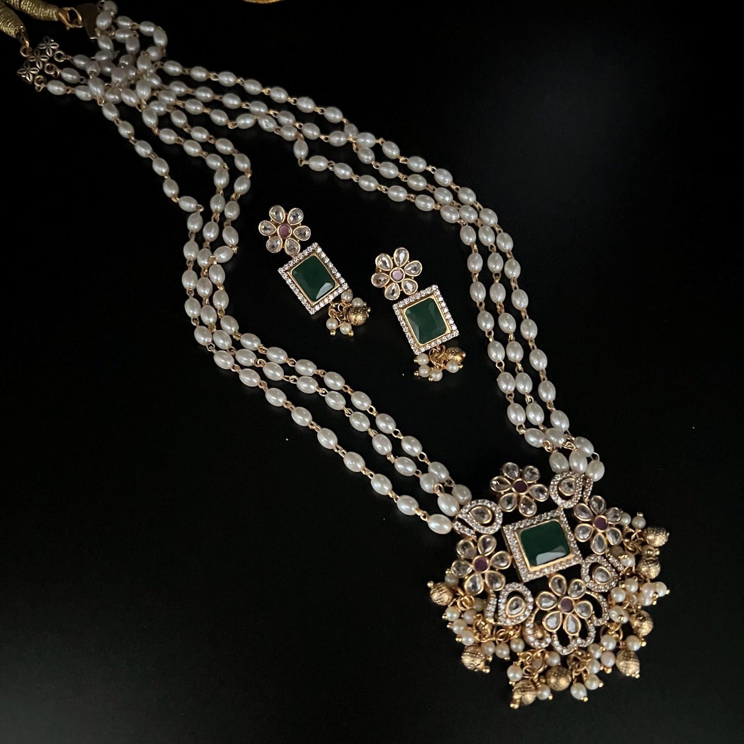 Fashion - Traditional Design Pearl, Green & White Antique Traditional, Bead Mix Long Necklace Set