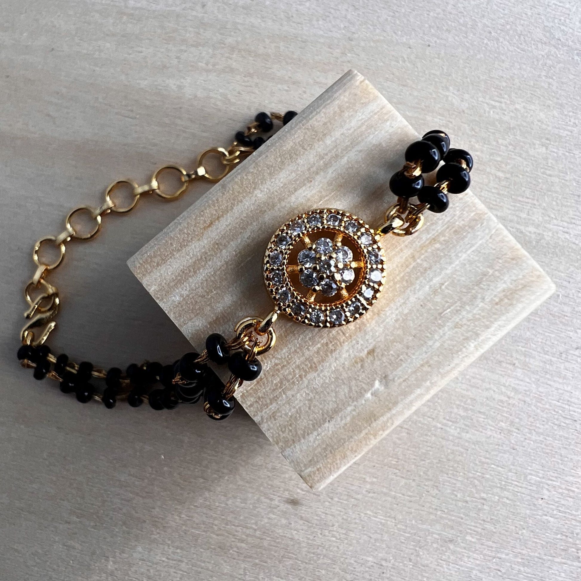 Fashion - Dainty Style White Color Antique Traditional, Bead Mix Bracelet With Gold Tone Plating