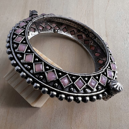 Fashion - Classic Style Pink Color Oxidized Bracelet With Oxidized Silver Tone Plating