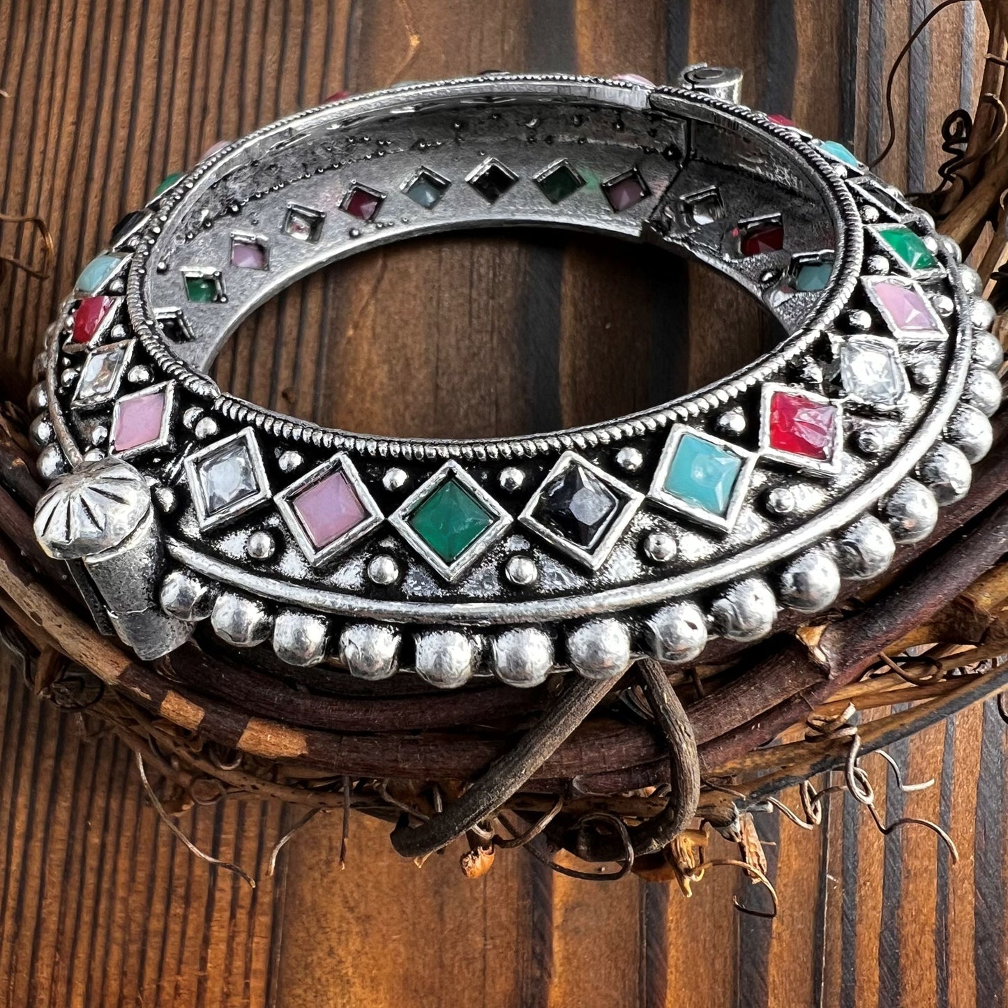 Fashion - Classic Style Multi Color Oxidized Bracelet With Oxidized Silver Tone Plating