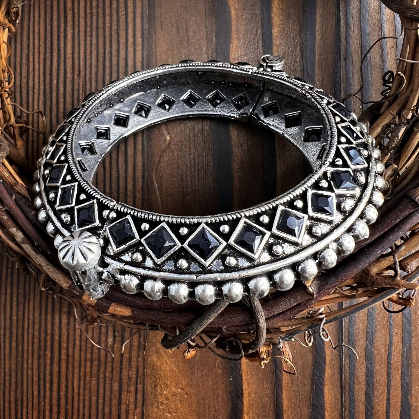 Fashion - Classic Style Black Color Oxidized Bracelet With Oxidized Silver Tone Plating