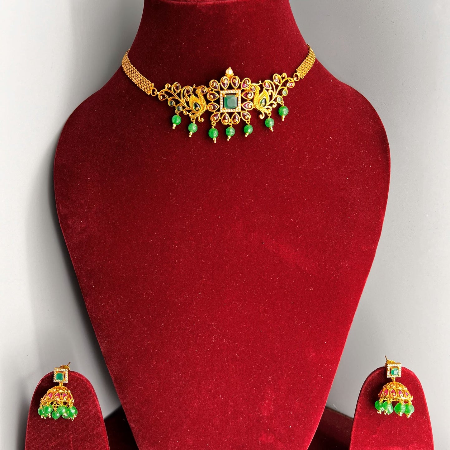 Fashion - Unique Designer Gold Replica Green & Ruby Pink Antique Traditional Choker Necklace Set