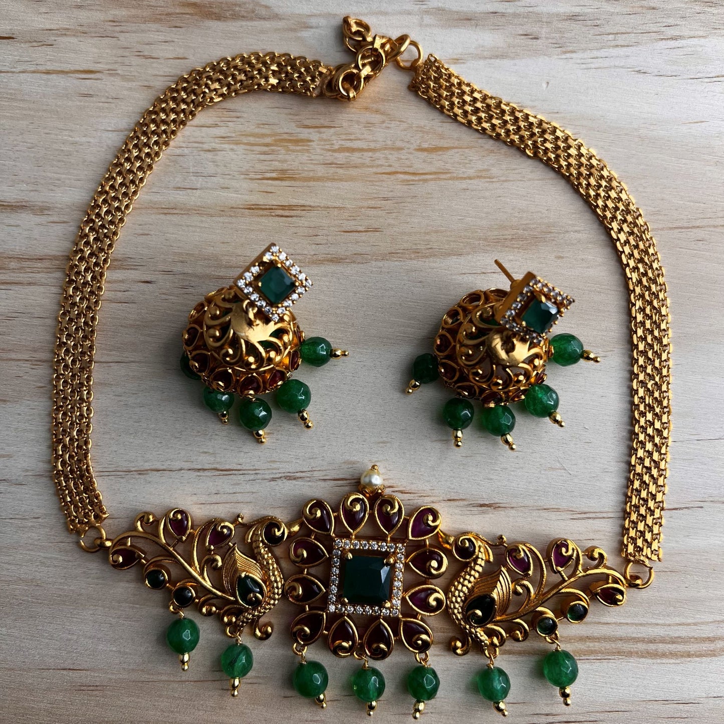 Fashion - Unique Designer Gold Replica Green & Ruby Pink Antique Traditional Choker Necklace Set