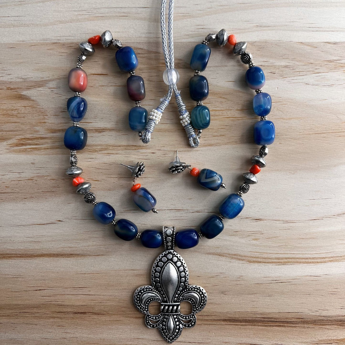 Fashion - Trendy Blue Onyx With Fleur-De-Lis Pendant Oxidized, Bead Mix Necklace Set