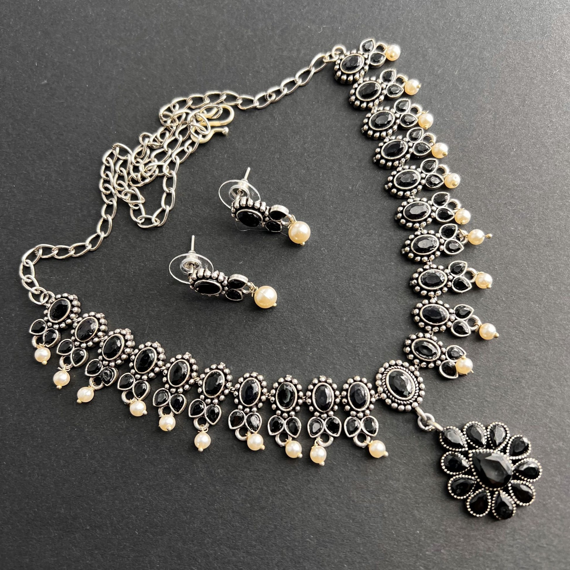 Fashion - Classic Style Black Color Oxidized Necklace Set With Oxidized Silver Tone Plating