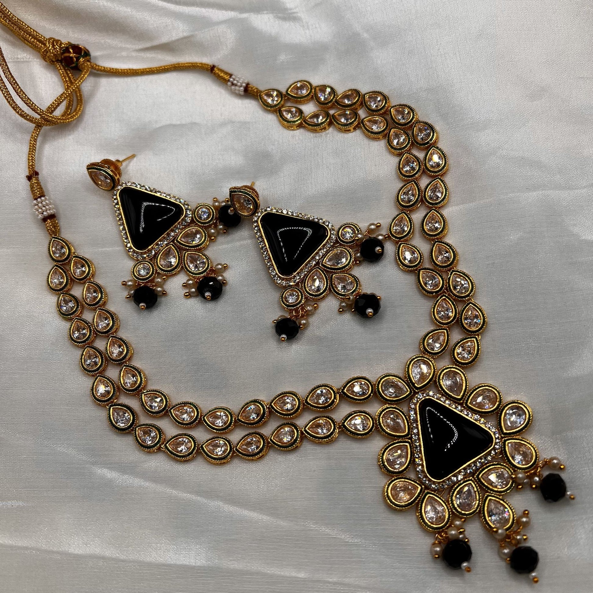 Fashion - Classic Style Black Color Antique Traditional Necklace Set With Gold Tone Plating