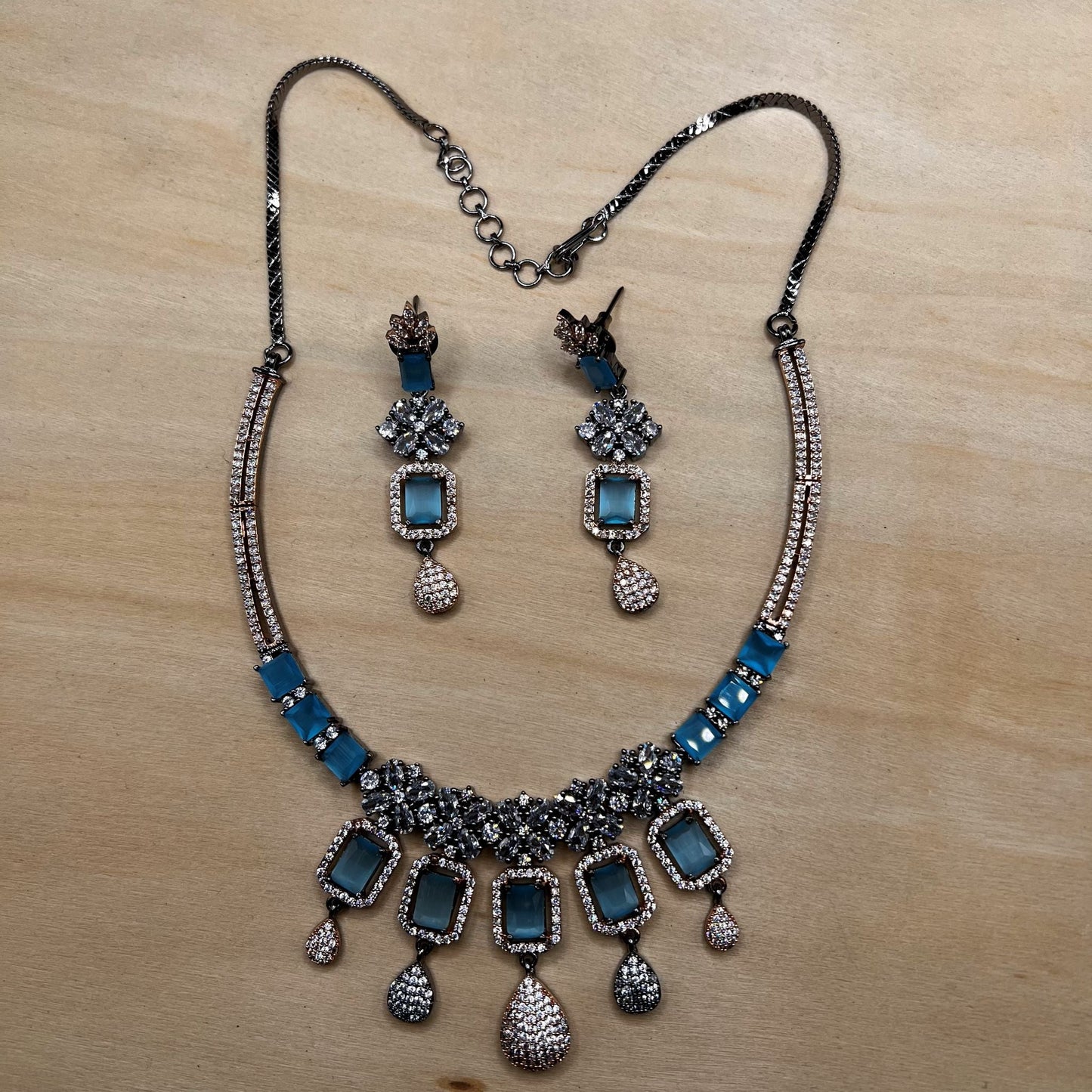 Fashion - Unique Victorian Style Aqua Blue AD/CZ Stone Necklace Set