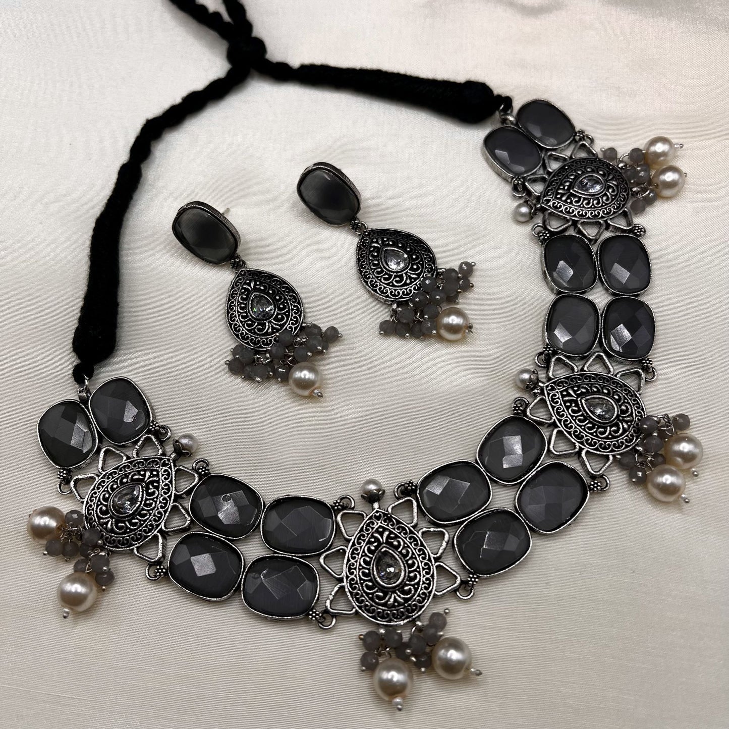 Fashion - Grey Oxidized Necklace Set