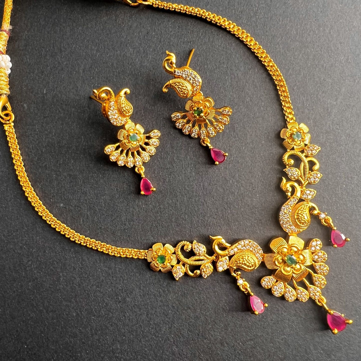 Fashion - Dainty Style Ruby Pink Color Antique Traditional Necklace Set With Gold Tone Plating