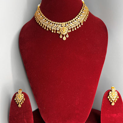 Fashion - Bestseller Classic White Antique Traditional Necklace Set