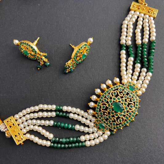 Fashion - Classic Style Green Color Antique Traditional Necklace Set With Gold Tone Plating