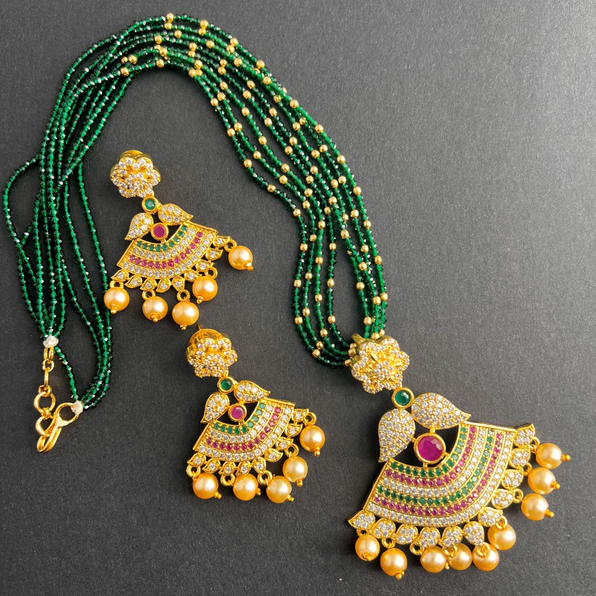 Fashion - Classic Style Green Color Antique Traditional, Bead Mix Necklace Set With Gold Tone Plating