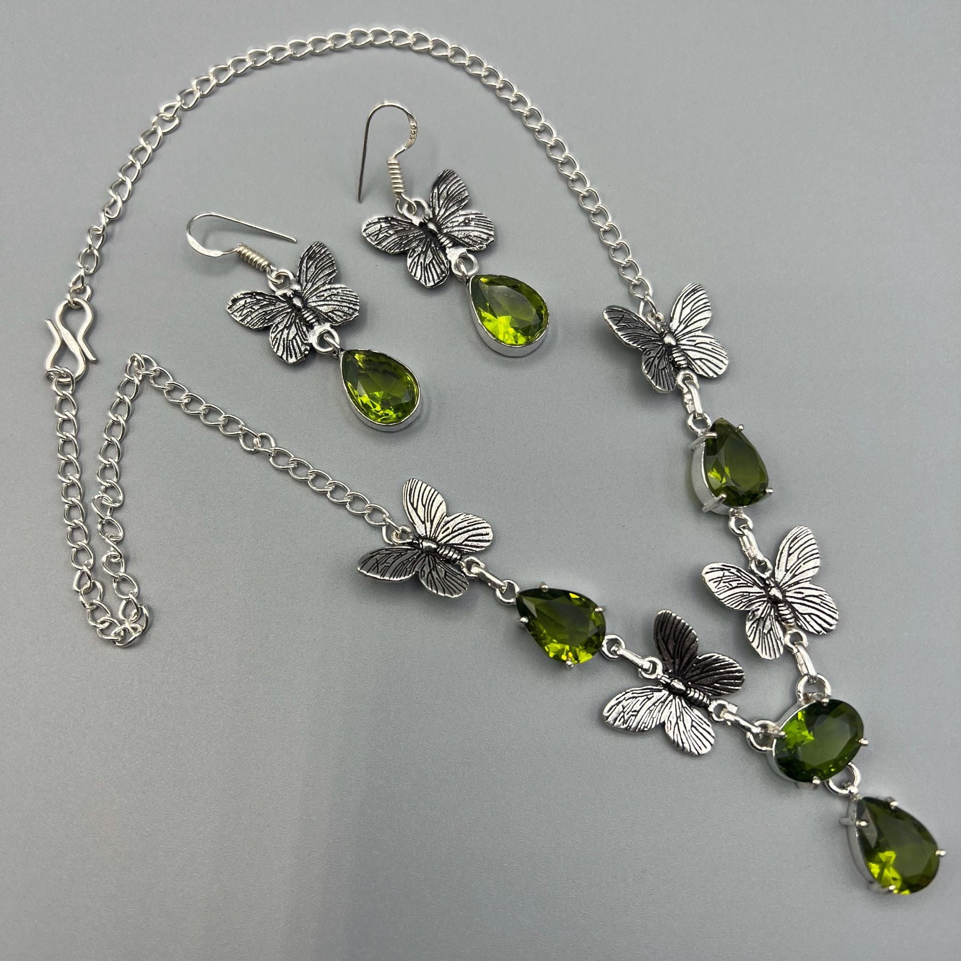 925 SS Trendy Green Color Peridot Cut Stone Necklace Set