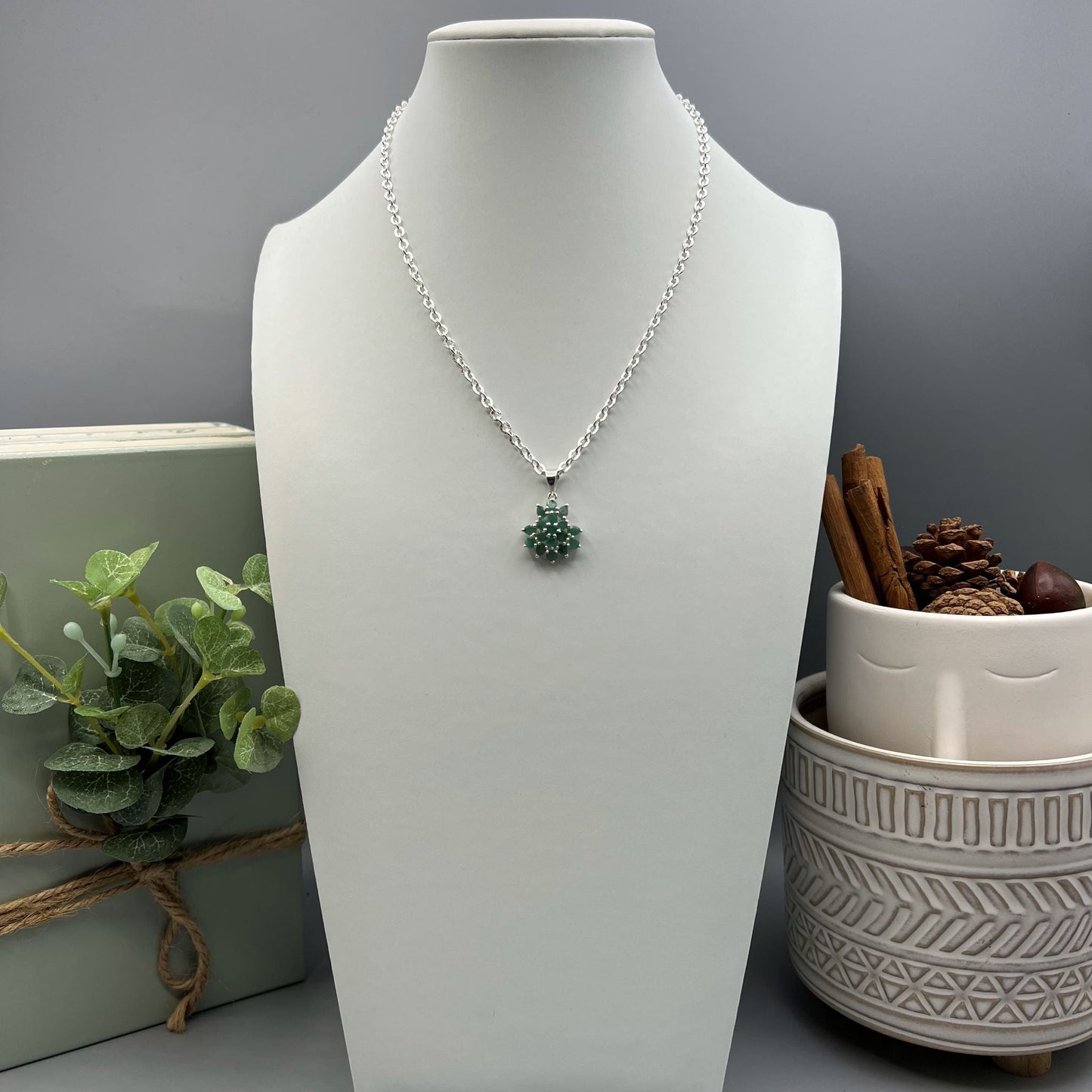 925 Silver Pretty & Dainty Green Emerald Cut Stone Pendant Set