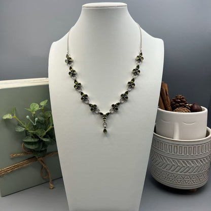 925 Silver Classic Light Green Peridot Cut Stone Necklace Set