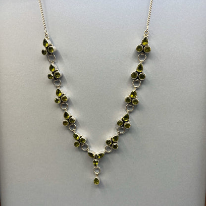 925 Silver Classic Light Green Peridot Cut Stone Necklace Set