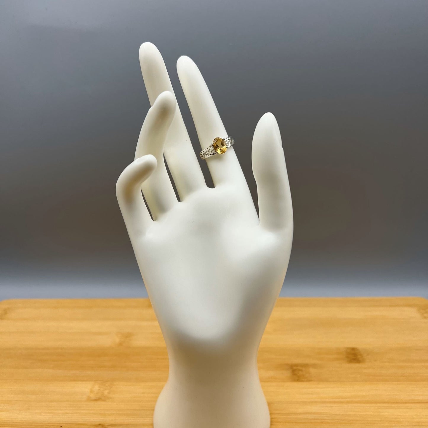 925 Silver Classic Yellow Citrine Cut Stone Ring - Size 7