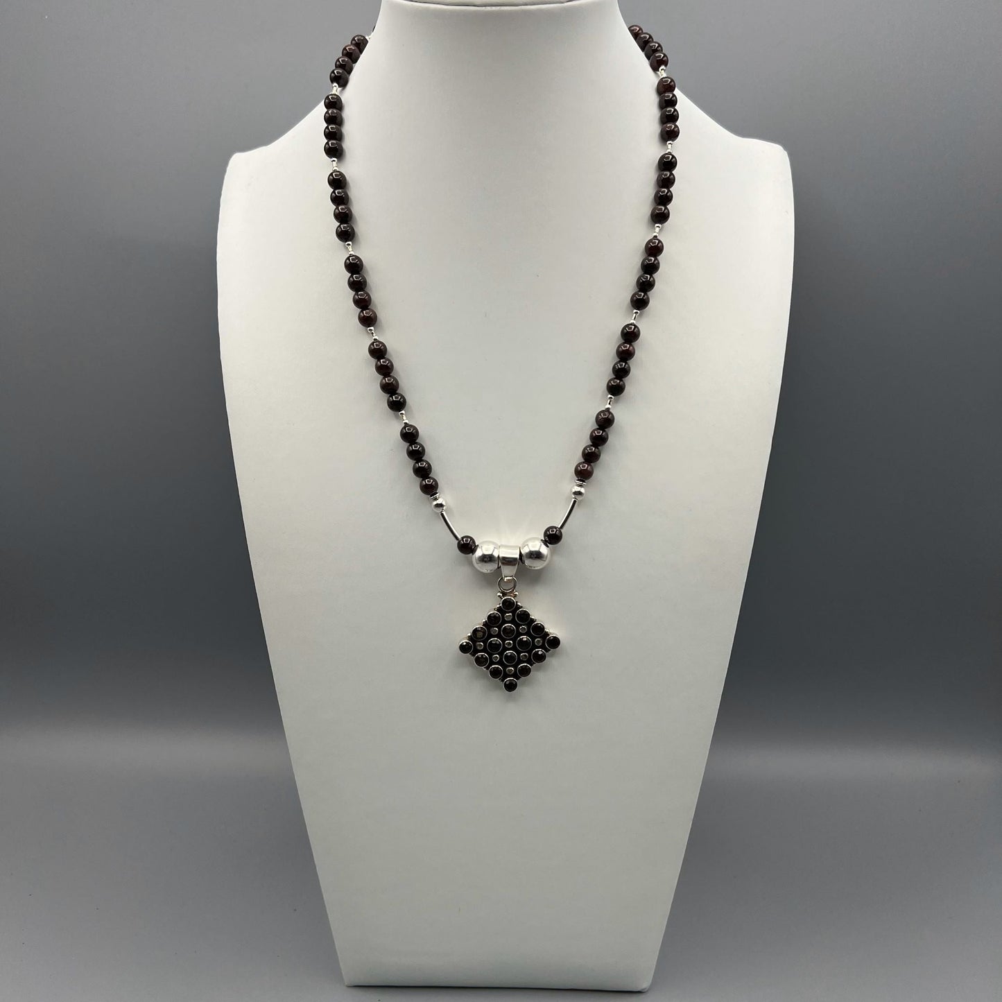 925 Silver Classic Handcrafted Dark Red Garnet & Brown Smoky Topaz Single Strand Bead Necklace Set