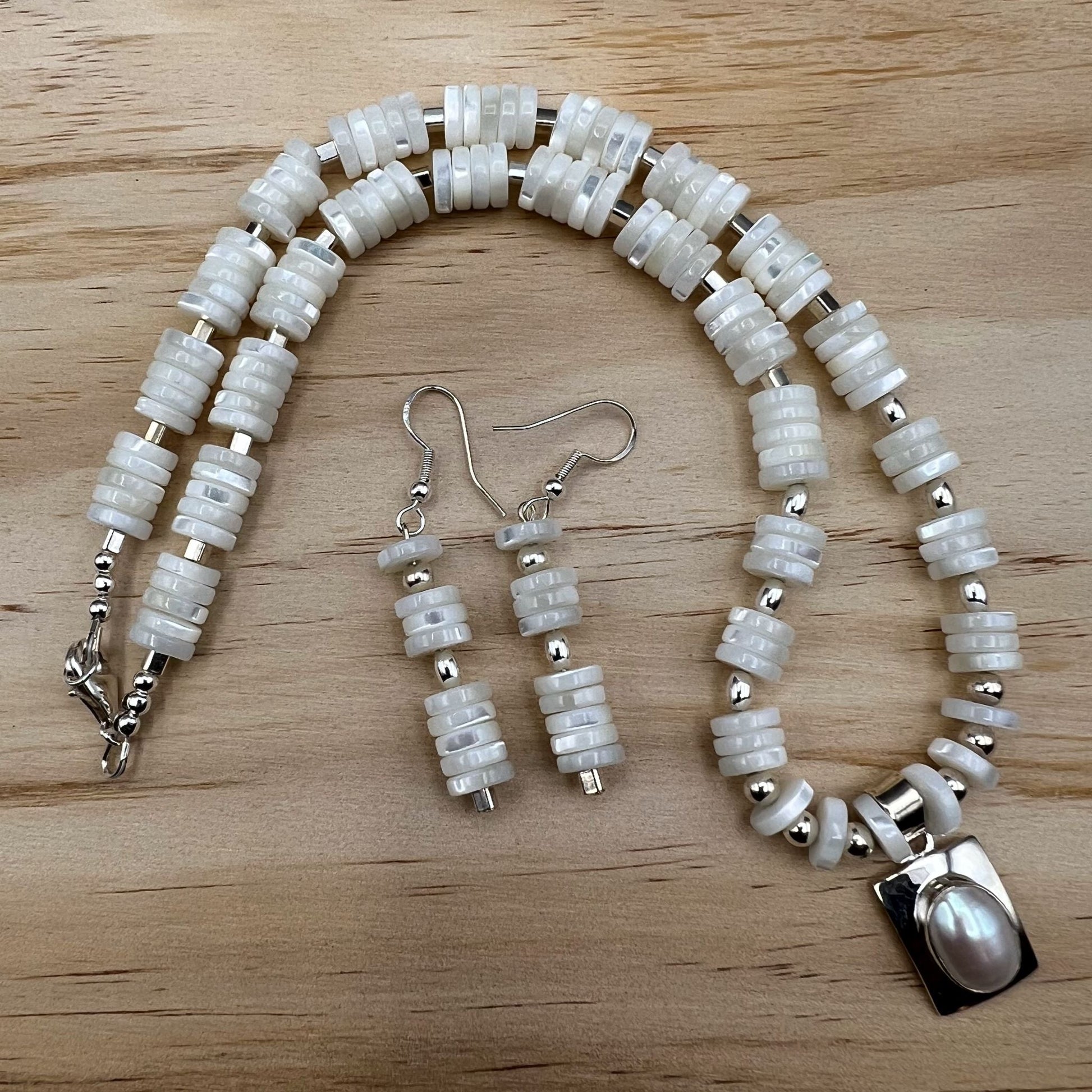 925 SS Trendy White Color Pearl, White Mother of Pearl Bead Necklace Set